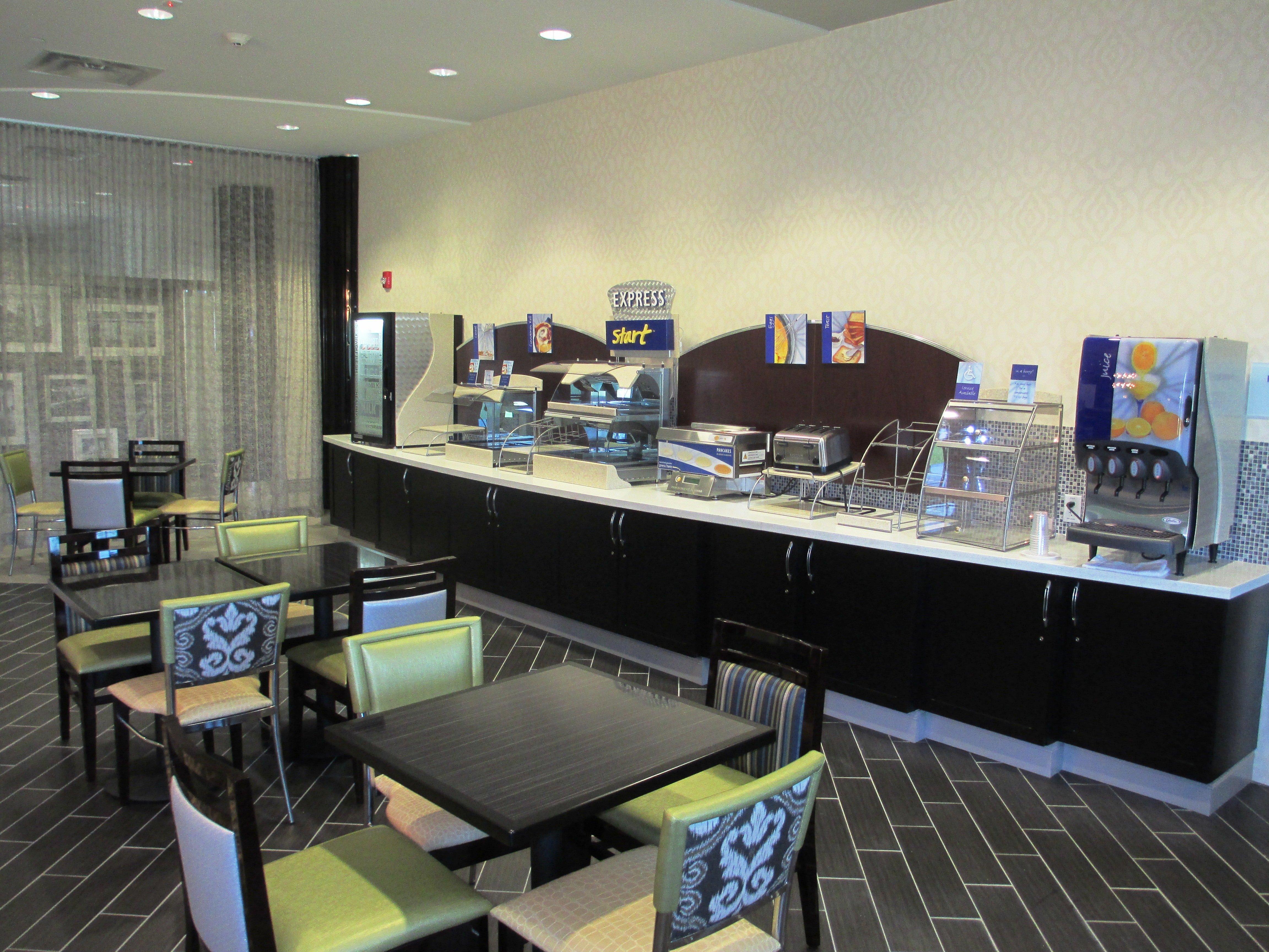 Holiday Inn Express & Suites Kansas City Airport By Ihg Bagian luar foto