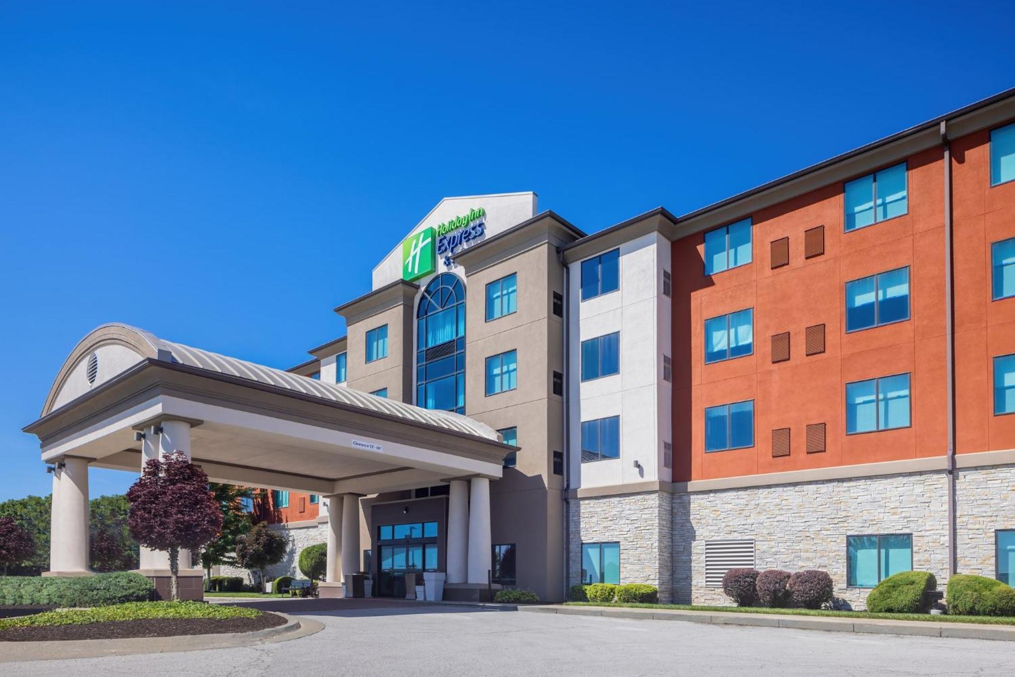Holiday Inn Express & Suites Kansas City Airport By Ihg Bagian luar foto
